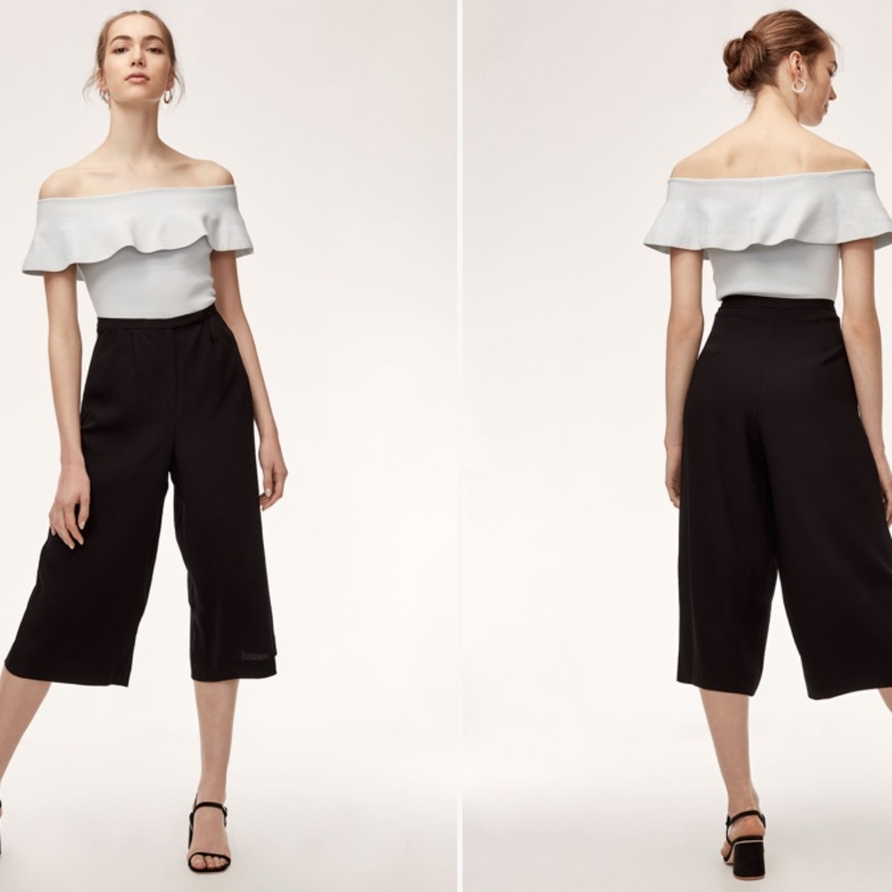 BNWT Aritzia | Babaton Marek knit top in white XXS